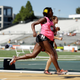 Illustration for article titled Badass Alysia Montano Runs 800 Meter Race While 34 Weeks Pregnant